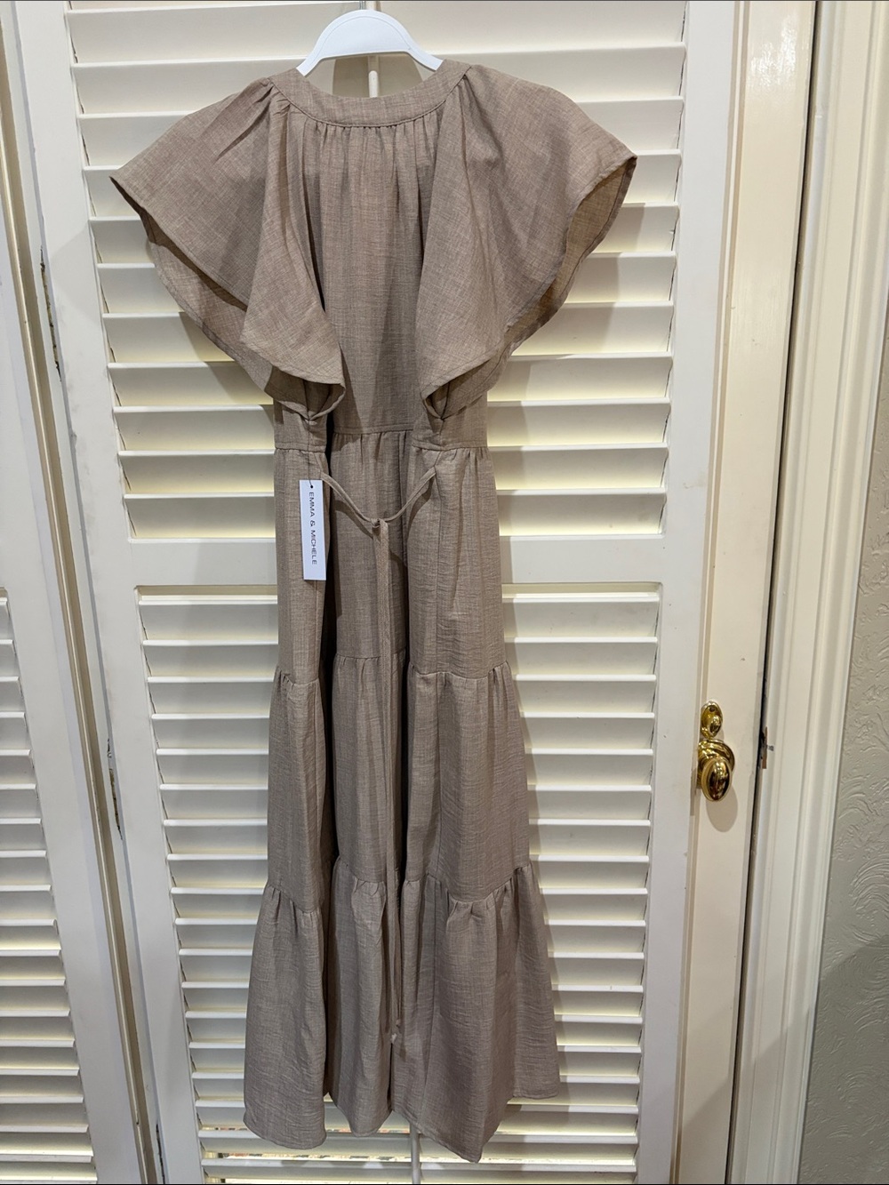 Emma & Michele Taupe Tunic Dress . Tie in back. Size small